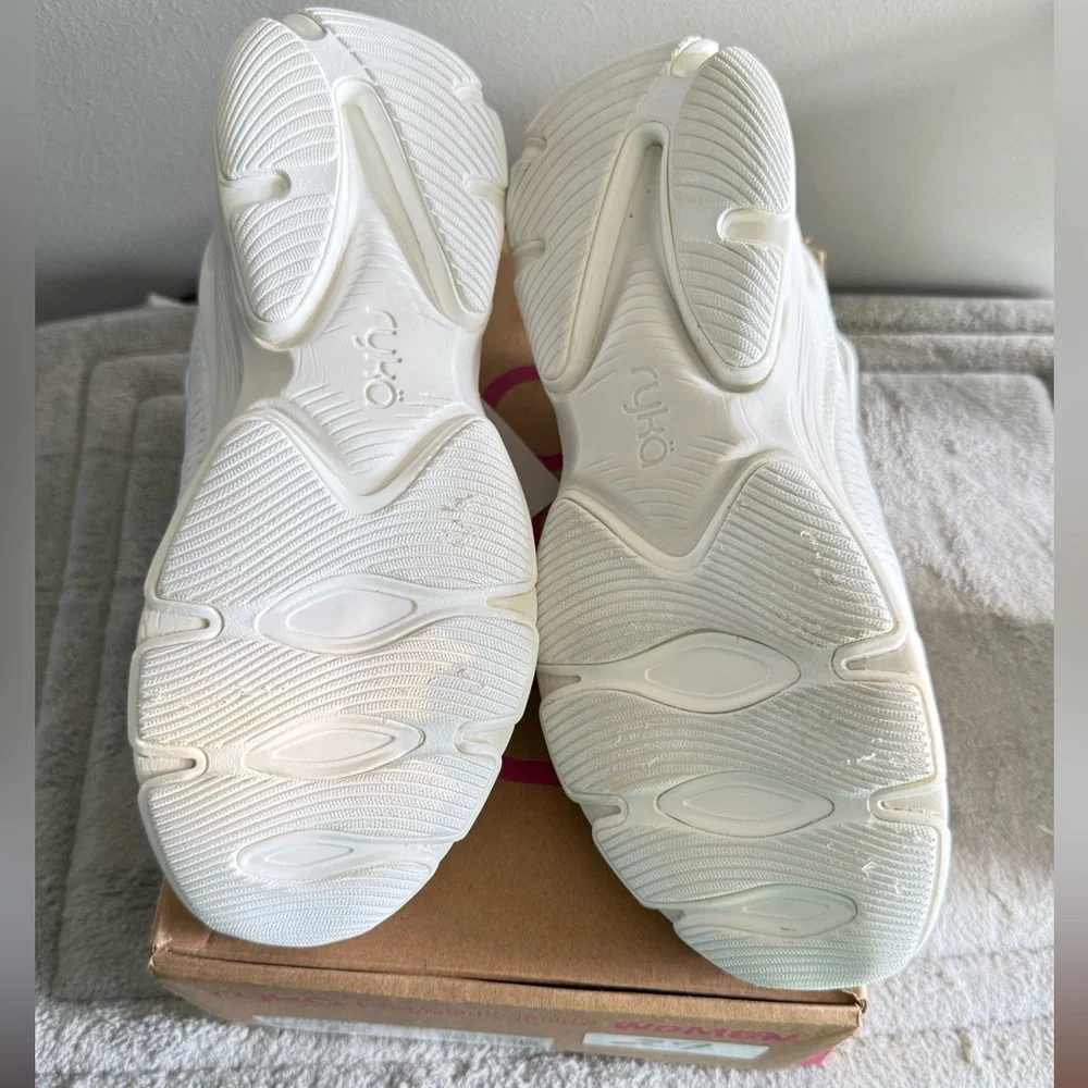 Ryka Devotion X walking shoes‎ White New 8.5 wide